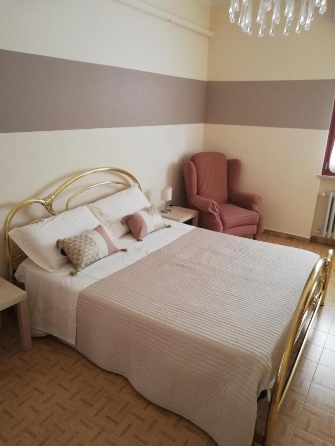 Cinzia'S Holiday Home デセンツァーノ・デル・ガルダ エクステリア 写真