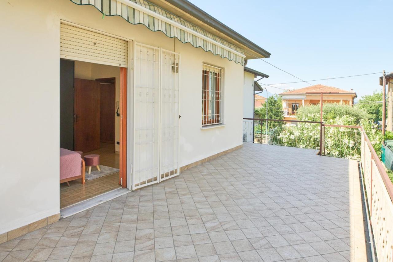 Cinzia'S Holiday Home デセンツァーノ・デル・ガルダ エクステリア 写真